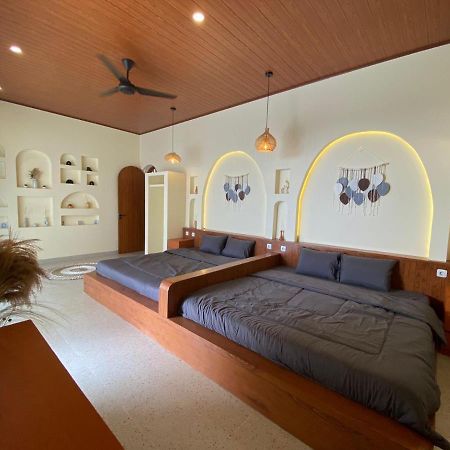 Azalea Room By The Anp Villas Cikundul المظهر الخارجي الصورة