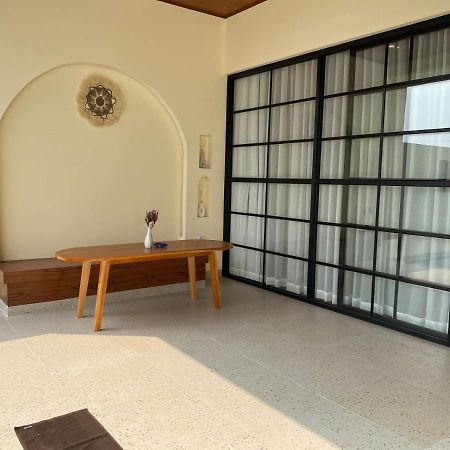 Azalea Room By The Anp Villas Cikundul المظهر الخارجي الصورة