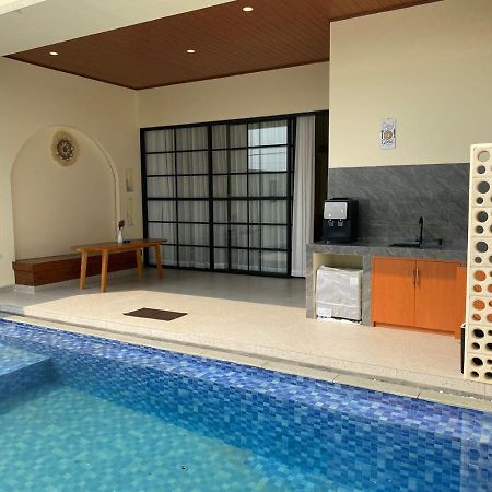 Azalea Room By The Anp Villas Cikundul المظهر الخارجي الصورة